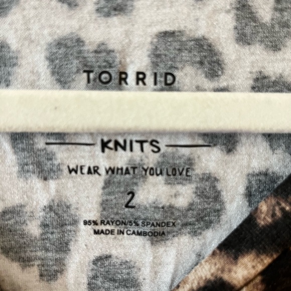 Torrid Super Soft Knits Animal Print T shirt Top - Picture 2 of 5